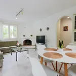 Zeusplace Seaside Private And Parking 度假居